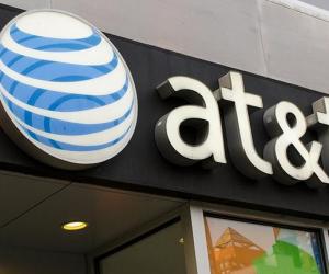 ������������Ӫ��AT&T��500����Ԫ�չ�DirecTV